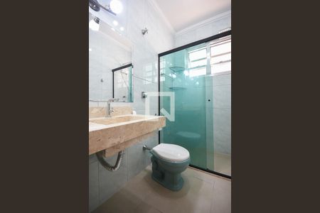 Casa para alugar com 329m², 4 quartos e 3 vagasBanheiro suíte 1