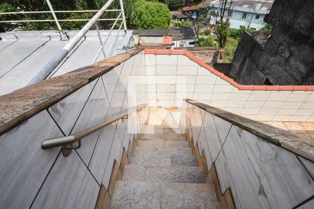 Casa para alugar com 329m², 4 quartos e 3 vagasEscada