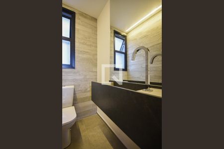 Lavabo de casa de condomínio para alugar com 2 quartos, 147m² em Real Parque, São Paulo