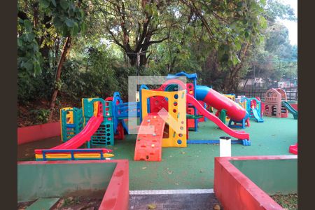 Apartamento à venda com 78m², 3 quartos e 2 vagasÁrea comum - Playground