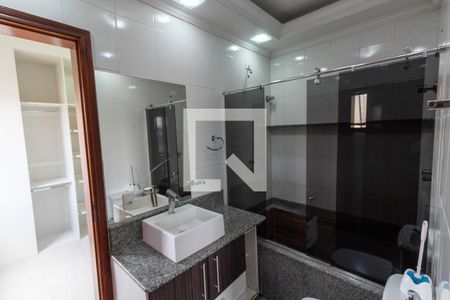 Apartamento para alugar com 43m², 1 quarto e sem vaga Apartamento para alugar com 43m², 1 quarto e sem vagaBanheiro da Suíte
