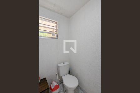 Banheiro social de casa para alugar com 2 quartos, 207m² em Montanhão, São Bernardo do Campo