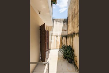 Casa para alugar com 207m², 2 quartos e 2 vagas Casa para alugar com 207m², 2 quartos e 2 vagasVaranda da suíte 2