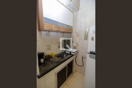 Cozinha - Armários de kitnet/studio para alugar com 1 quarto, 30m² em Centro, Rio de Janeiro