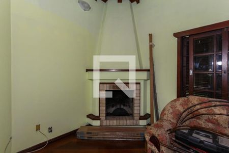 Casa à venda com 4 quartos, 200m² em Harmonia, Canoas