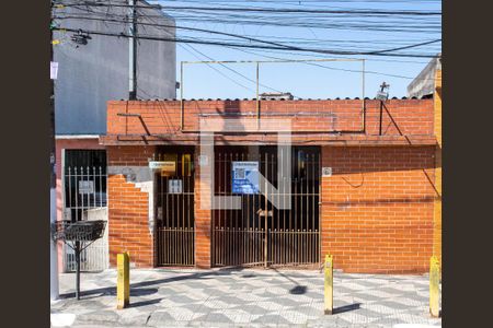 Fachada de casa para alugar com 1 quarto, 60m² em Campanário, Diadema