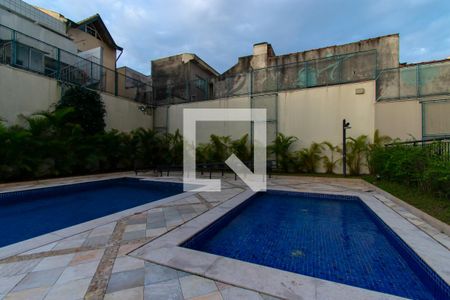 Apartamento à venda com 120m², 3 quartos e 2 vagasÁrea Comum - Piscina