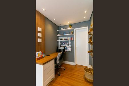 Apartamento à venda com 120m², 3 quartos e 2 vagasEscritório