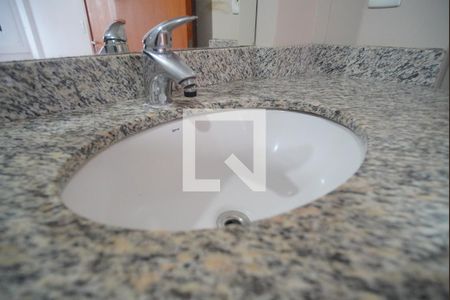 Apartamento para alugar com 96m², 2 quartos e 1 vaga Apartamento para alugar com 96m², 2 quartos e 1 vagaBanheiro da Suíte