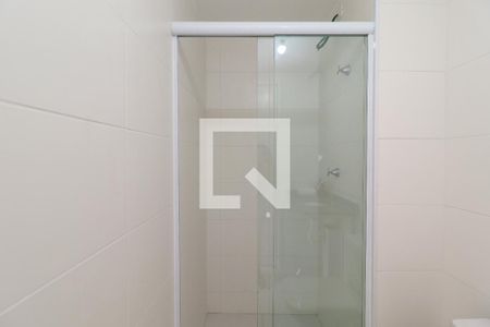 Banheiro de apartamento para alugar com 2 quartos, 34m² em Parada Inglesa, São Paulo