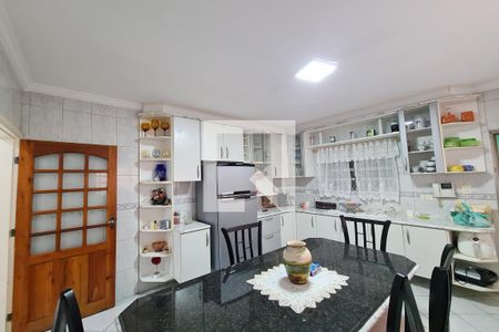 Cozinha de casa para alugar com 3 quartos, 190m² em Vila Ivone, São Paulo