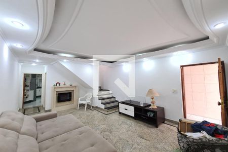 Sala de casa para alugar com 3 quartos, 190m² em Vila Ivone, São Paulo