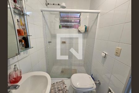 Casa à venda com 250m², 3 quartos e 2 vagasBanheiro 2