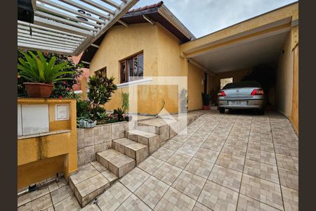 Casa à venda com 250m², 3 quartos e 2 vagasFachada