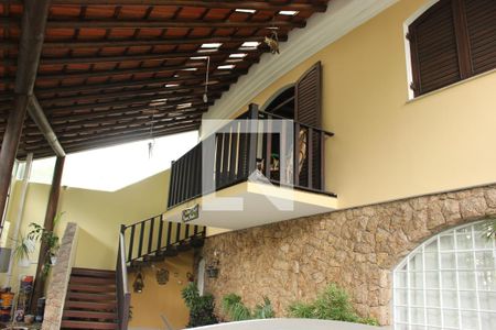 Apartamento para alugar com 165m², 3 quartos e 1 vagaSacada