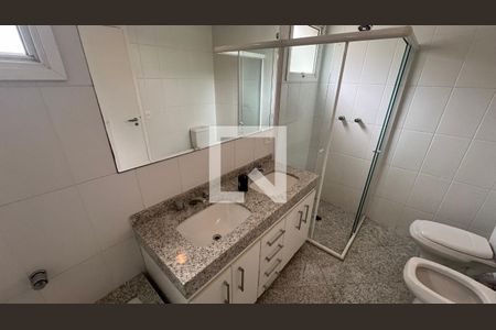 Apartamento para alugar com 262m², 3 quartos e 4 vagas Apartamento para alugar com 262m², 3 quartos e 4 vagasBanheiro da suite 3