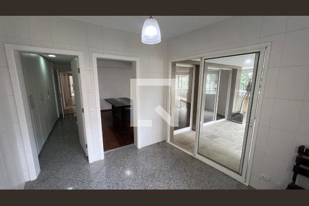 Apartamento para alugar com 262m², 3 quartos e 4 vagas Apartamento para alugar com 262m², 3 quartos e 4 vagasCozinha