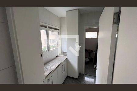 Apartamento para alugar com 262m², 3 quartos e 4 vagas Apartamento para alugar com 262m², 3 quartos e 4 vagasÁrea de Serviço