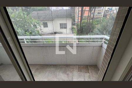 Apartamento para alugar com 262m², 3 quartos e 4 vagas Apartamento para alugar com 262m², 3 quartos e 4 vagasVaranda da suite