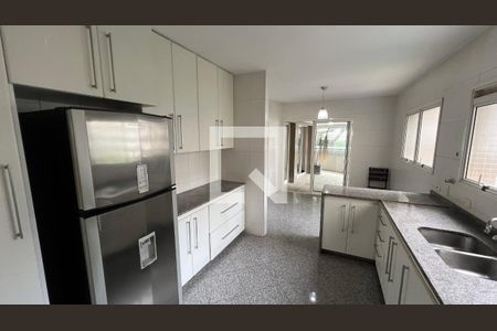 Apartamento para alugar com 262m², 3 quartos e 4 vagas Apartamento para alugar com 262m², 3 quartos e 4 vagasCozinha