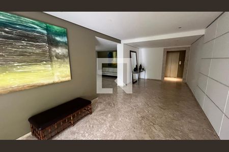 Apartamento para alugar com 262m², 3 quartos e 4 vagas Apartamento para alugar com 262m², 3 quartos e 4 vagasHall de entrada