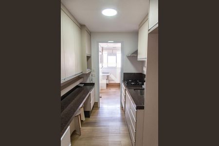 Apartamento para alugar com 80m², 2 quartos e 2 vagas Apartamento para alugar com 80m², 2 quartos e 2 vagasCozinha