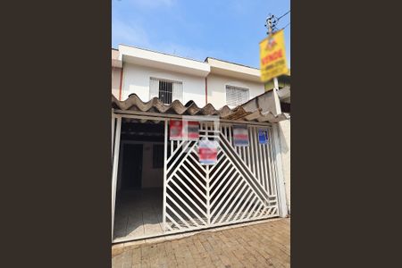 Fachada de casa à venda com 2 quartos, 125m² em Vila Curuca, Santo André