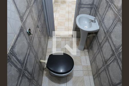 Banheiro de casa para alugar com 1 quarto, 60m² em Jardim Peri, São Paulo