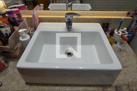 Apartamento à venda com 86m², 3 quartos e 1 vaga Apartamento à venda com 86m², 3 quartos e 1 vagaBanheiro da Suíte