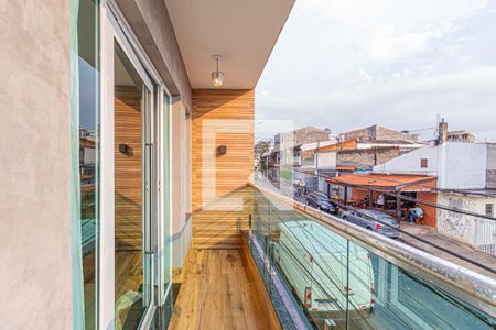 Sacada de casa para alugar com 2 quartos, 330m² em Parque Jandaia, Carapicuíba