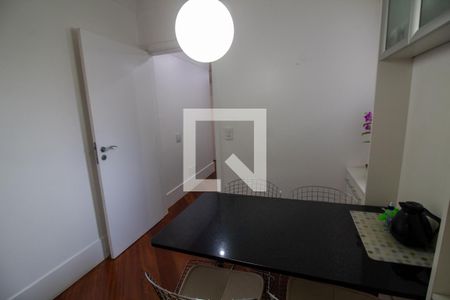 Apartamento à venda com 172m², 3 quartos e 2 vagasCopa