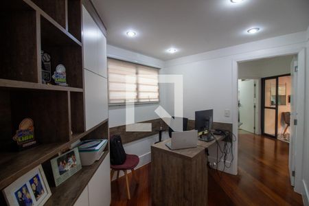 Apartamento à venda com 172m², 3 quartos e 2 vagasEscritório
