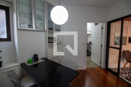 Apartamento à venda com 172m², 3 quartos e 2 vagasCopa
