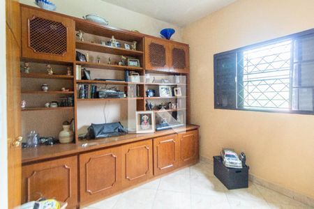 Casa à venda com 200m², 4 quartos e 3 vagas Casa à venda com 200m², 4 quartos e 3 vagasQuarto 4