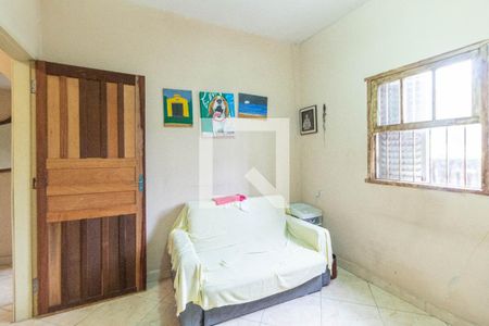 Casa à venda com 200m², 4 quartos e 3 vagas Casa à venda com 200m², 4 quartos e 3 vagasQuarto 4