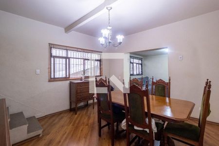 Sala de casa à venda com 4 quartos, 200m² em Jardim das Bandeiras, São Paulo
