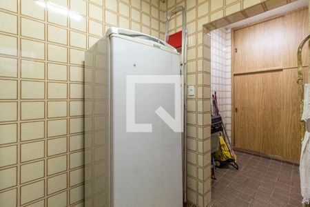 Casa à venda com 200m², 4 quartos e 3 vagas Casa à venda com 200m², 4 quartos e 3 vagasCozinha