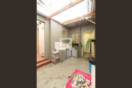 Casa à venda com 200m², 4 quartos e 3 vagas Casa à venda com 200m², 4 quartos e 3 vagasÁrea de Serviço