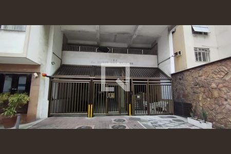 Apartamento para alugar com 90m², 3 quartos e 1 vaga Apartamento para alugar com 90m², 3 quartos e 1 vagaFachada