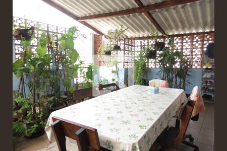 Casa à venda com 390m², 7 quartos e sem vagaQuintal Casa 1