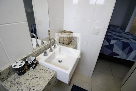 Apartamento para alugar com 80m², 2 quartos e 2 vagasBanheiro