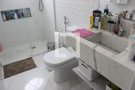 Banheiro de apartamento à venda com 2 quartos, 69m² em Jardim Santa Mena, Guarulhos