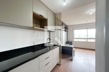 Apartamento à venda com 27m², 1 quarto e 1 vaga Apartamento à venda com 27m², 1 quarto e 1 vagaCozinha e Área de Serviço
