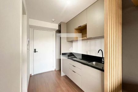 Apartamento à venda com 27m², 1 quarto e 1 vaga Apartamento à venda com 27m², 1 quarto e 1 vagaCozinha e Área de Serviço