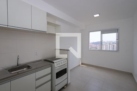 Sala/ Cozinha de apartamento para alugar com 1 quarto, 29m² em Jardim Mirante, São Paulo