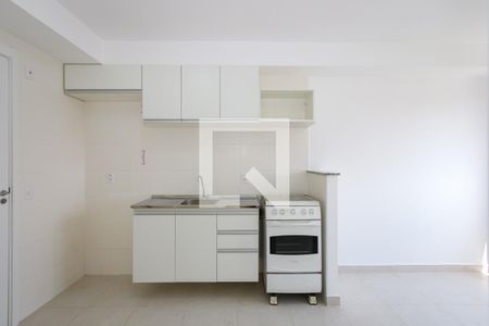 Sala/ Cozinha de apartamento para alugar com 1 quarto, 29m² em Jardim Mirante, São Paulo