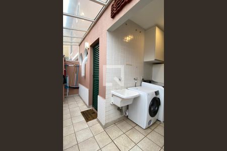 Casa de condomínio à venda com 360m², 4 quartos e 4 vagasÁrea de Serviço