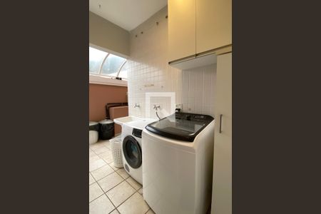 Casa de condomínio à venda com 360m², 4 quartos e 4 vagasÁrea de Serviço