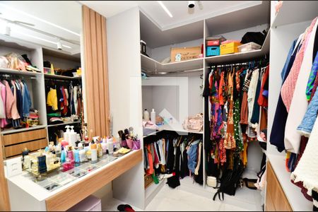Apartamento à venda com 136m², 2 quartos e 2 vagasCloset