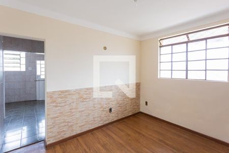 Sala de apartamento para alugar com 2 quartos, 120m² em Esplanada, Belo Horizonte